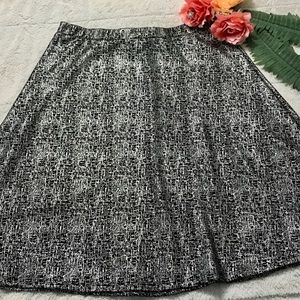 4x$20 Silver & Black Skirt Size XL NWOT